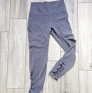 Old Navy Active Go-dry crisscross detail legging M